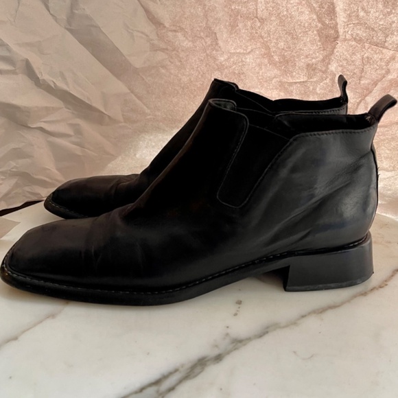 Costume National Vintage Square Toe Chelsea Boots size 40 Excellent Condition - Picture 3 of 7